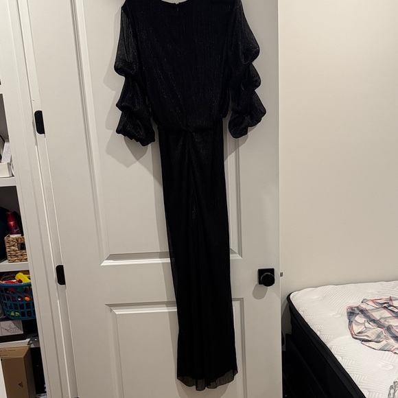 Vince Camuto Black Long Sleeve Jumpsuit Elegant Evening Wear NWT Size M - Picture 7 of 10